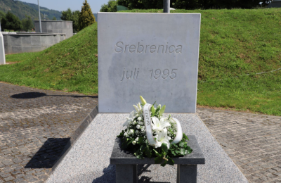 Sutra u 12 sati oglasit će se sirene u znak sjećanja na žrtve genocida u Srebrenici