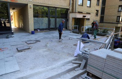Privode se kraju radovi na sanaciji stepeništa u Ulici Juraja Najtharta