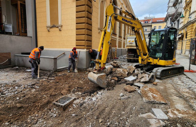Počeli radovi na popločavanju Gajevog trga