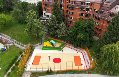 Napreduju radovi na uređenju sportskog igrališta u naselju Breka