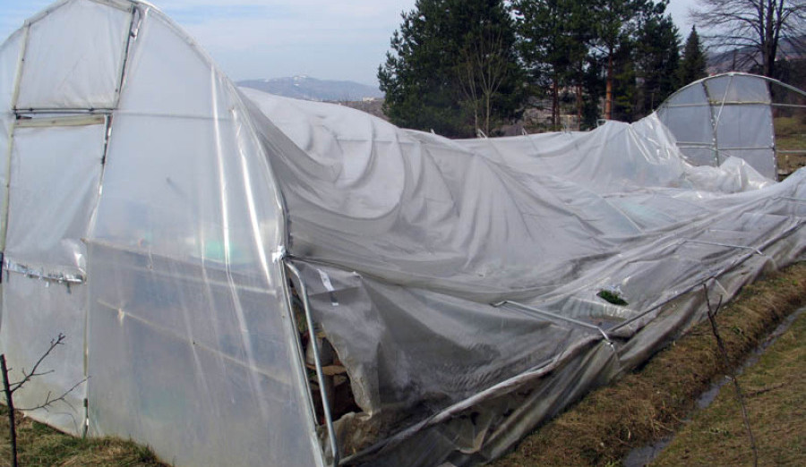 Jednokratna novčana pomoć Općine Centar za oštećene plastenike