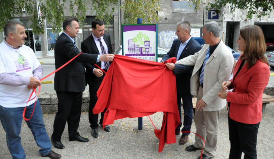 Uređen park preko puta BKC-a