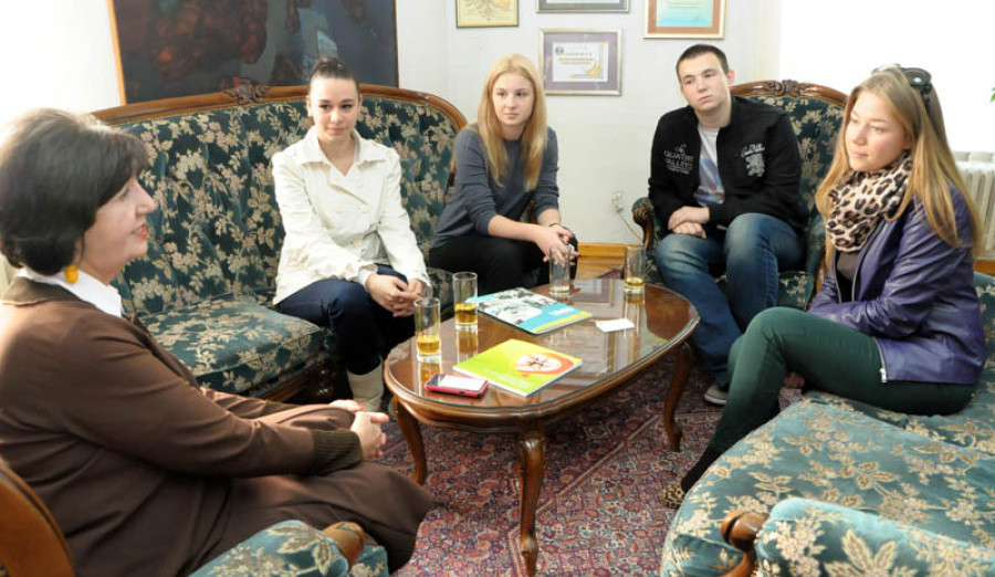 Predsjedavajuća Nikolić primila u posjetu učenike Druge gimnazije