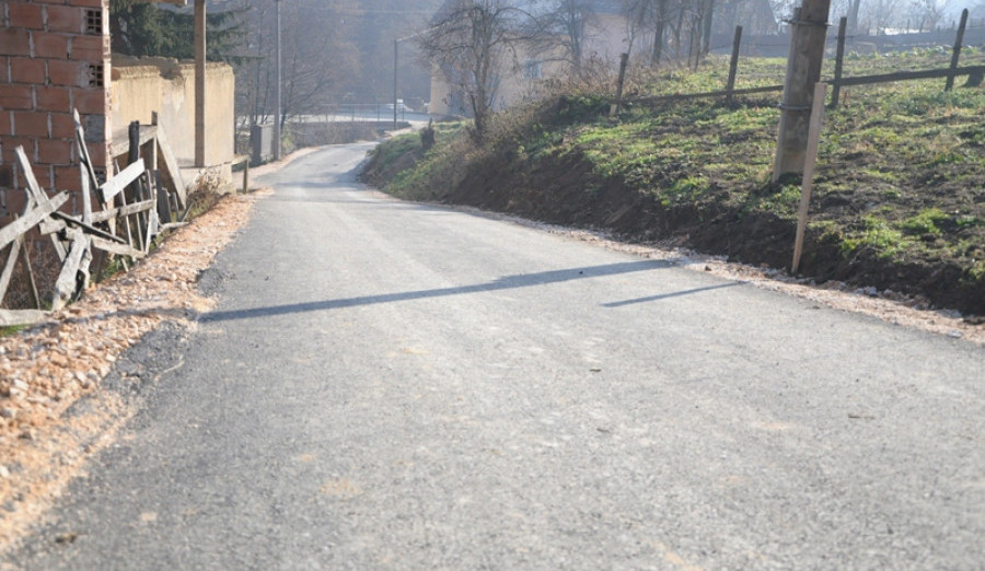 Asfaltiran dio Ulice Svetozara Ćorovića na Nahorevu