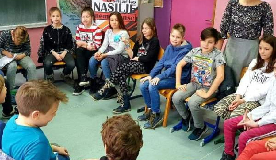 Uručena uvjerenja volonterima iz sedam osnovnih škola općine Centar