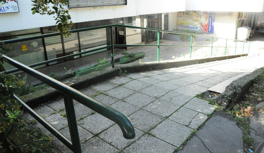 Postavljeni rukohvati za invalidne osobe u Kranjčevićevoj ulici