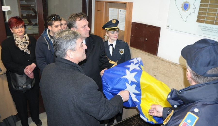 Otkrivena spomen-ploča poginulim pripadnicima Policijske stanice Centar