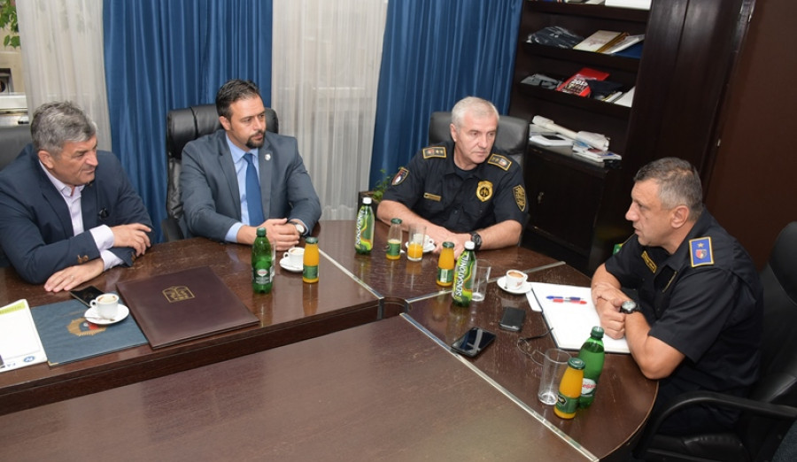 Općina Centar donirala opremu za pripadnike Prve policijske uprave