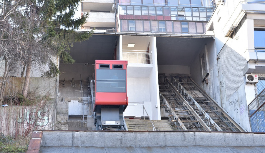Zahvaljujući Općini Centar kosi lift na Ciglanama ponovo u funkciji