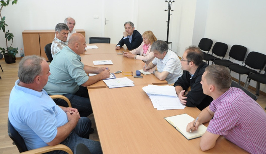 Stanovnicima Nahoreva prezentirane aktivnosti na projektu izgradnje vodovoda