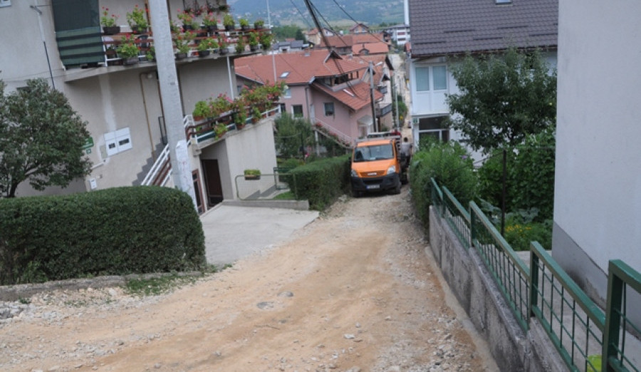 Uskoro nova vodovodna mreža i asfalt na dijelu Ulice Zije Dizdarevića