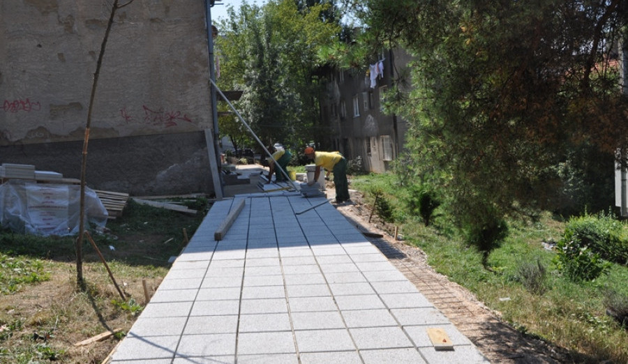 U toku sanacija pješačkih staza i stepeništa u Jukićevoj ulici