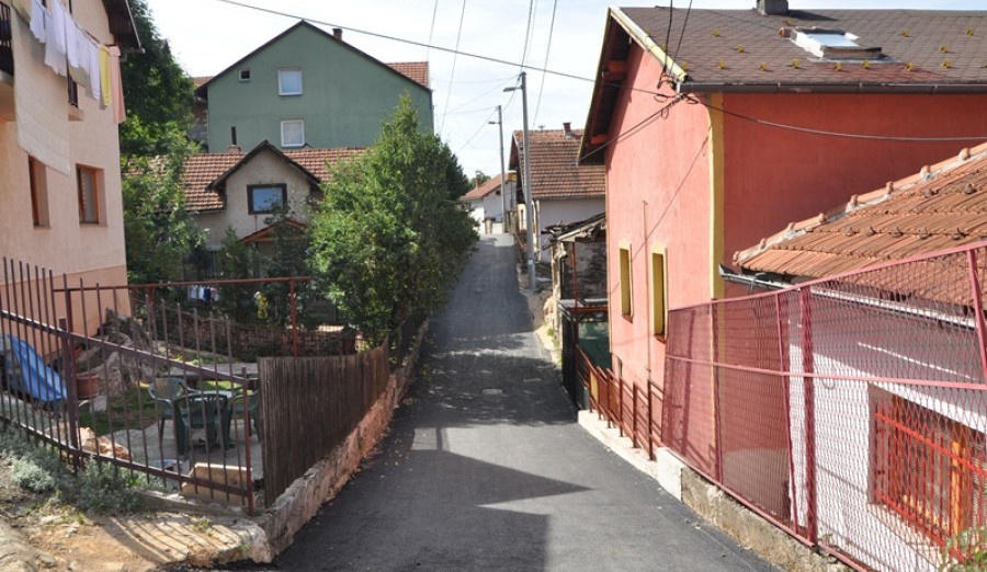 Završeno asfaltiranje Ulice Debelo brdo na Soukbunaru