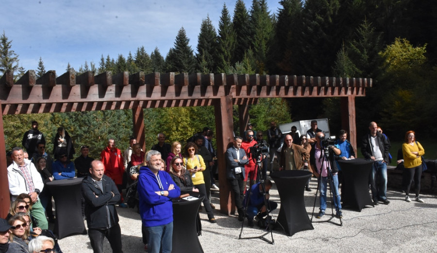 Članovi komisija za turizam i ekologiju posjetili vodopad Skakavac