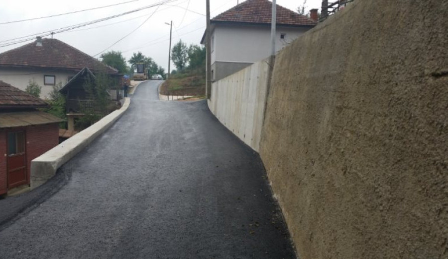Asfaltiran dio Nahorevske ulice