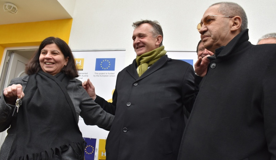 Uručeni ključevi za četiri romske porodice na Gorici