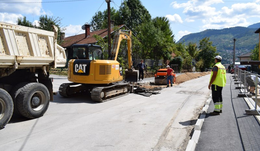 Završena sanacija pješačkih staza i stepeništa u Ulici Zaima Šarca