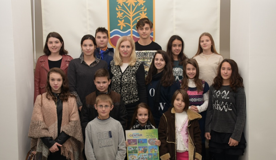 U Općini Centar predstavljen kalendar sa dječijim likovnim radovima