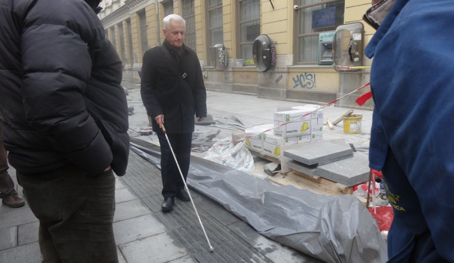 Udruženje slijepih KS izrazilo zahvalnost Općini Centar na ugradnji staze za slijepe u Ferhadiji