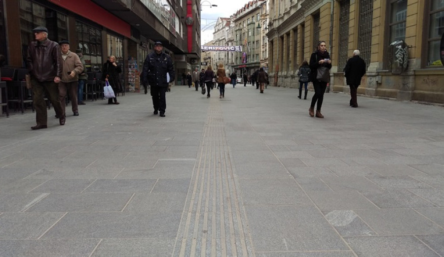 Zahvalnost Udruženja slijepih zbog ugradnje vodilica na Ferhadiji