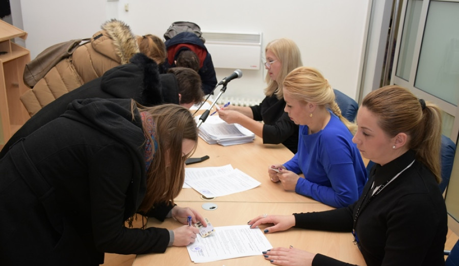 Općina Centar stipendira 243 učenika i studenta