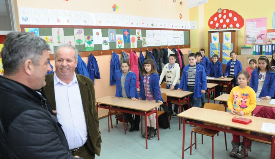 Ajnadžić obišao dvije osnovne škole u Centru