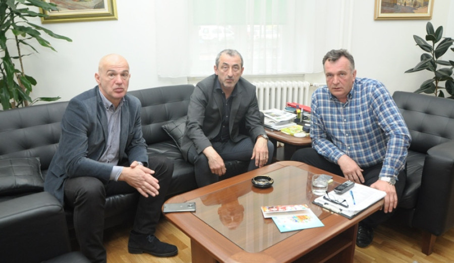 Mehmed Baždarević i Enver Lugušić posjetili načelnika Bećirevića