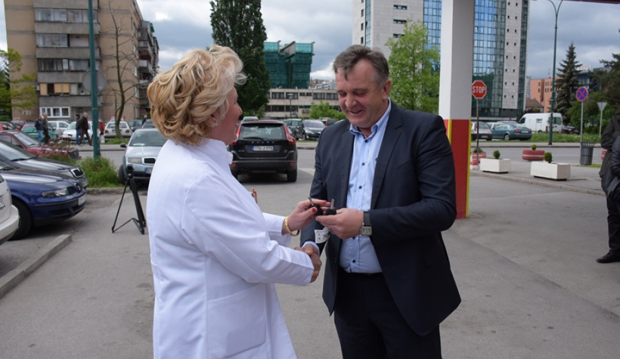 Općina Centar donirala kombi vozilo „Zavodu za hitnu medicinsku pomoć“