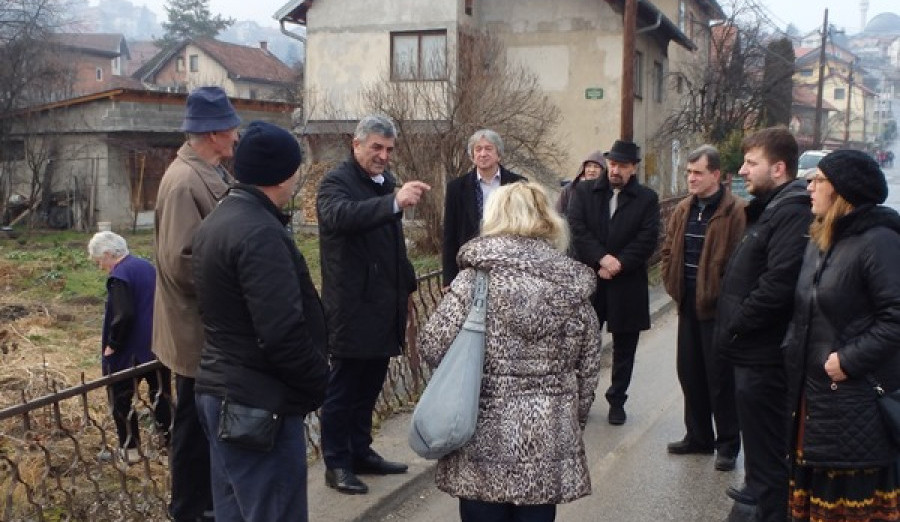 Ajnadžić obišao radove na rekonstrukciji vodovodne i kanalizacione mreže u Ulici Sulejmana Omerovića Cara