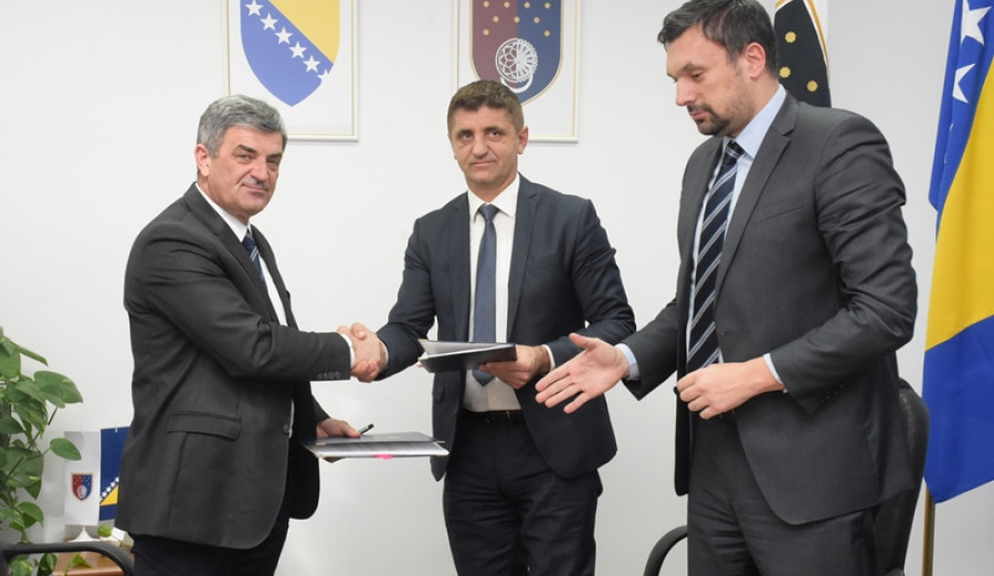 Potpisan Sporazum koji označava početak izgradnje škole na Šipu