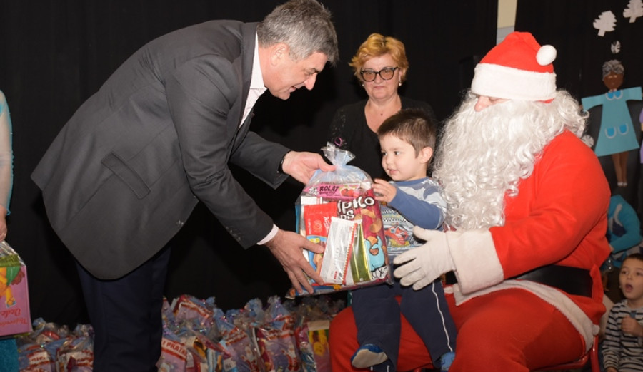 Podijeljeni paketići štićenicima Doma Bjelave