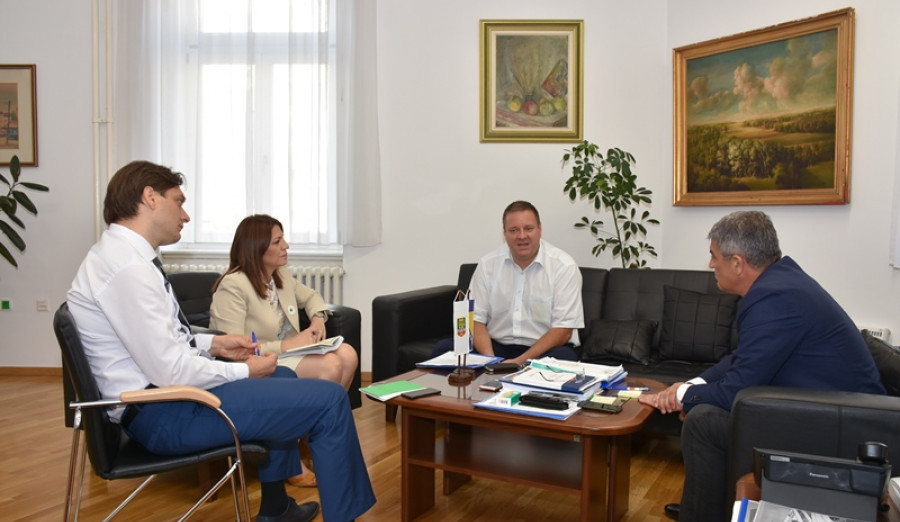 Kako bi osigurala bolji prevoz za stanovnike rubnih područja Općina će nabaviti kombi vozila za preduzeće Gras