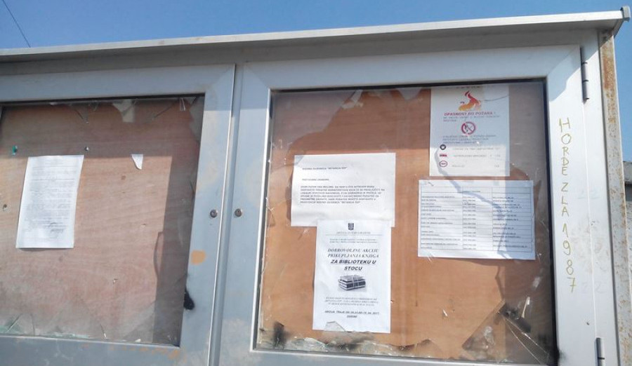 Obnova oglasnih ploča u mjesnim zajednicama Općine Centar