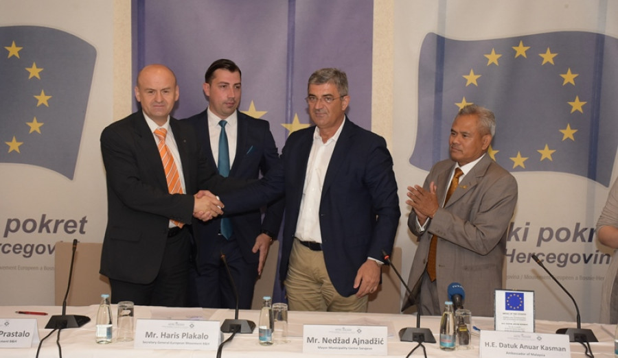 (FOTO-VIDEO) Općina Centar i Evropski pokret u BiH potpisali Memorandum o razumijevanju