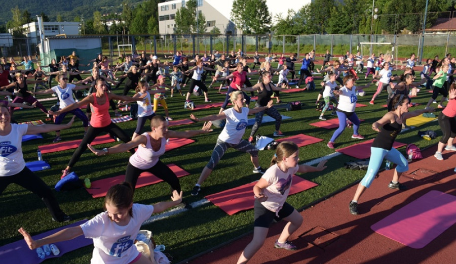 (FOTO/VIDEO) Načelnik Ajnadžić i predsjedavajuća Karačić podržali projekat „Fitness ljeto 2017“