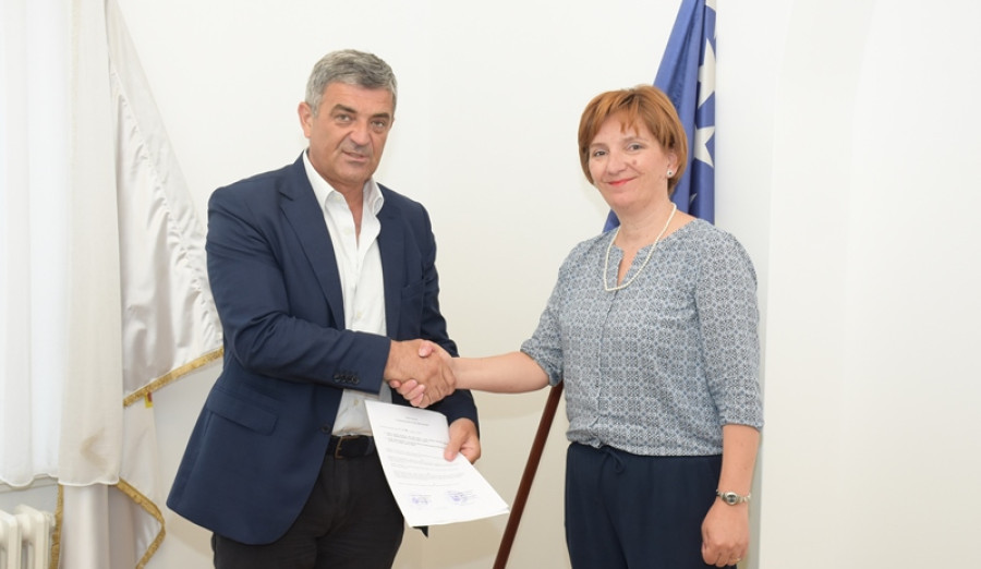 (FOTO) Općina Centar izdvojila 40.000 KM školi „Alija Nametak“ za sanaciju kotlovnice