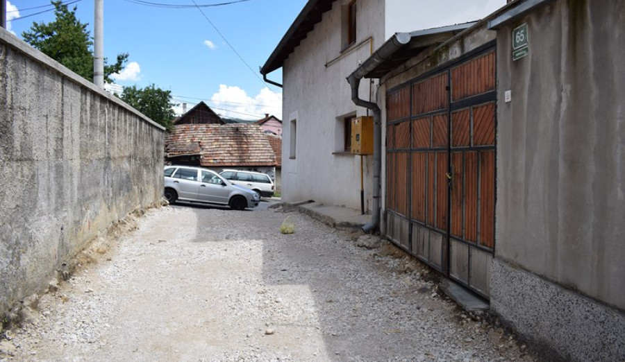 (FOTO) U toku sanacija dijela Ulice Bardakčije