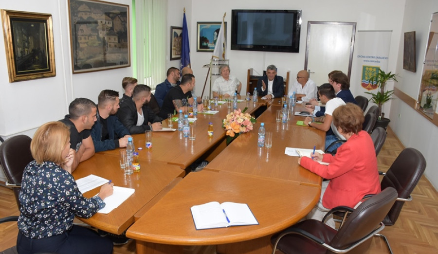 Osam pripadnika romske populacije prošla projekat prekvalifikacije, dokvalifikacije i vanrednog školovanja