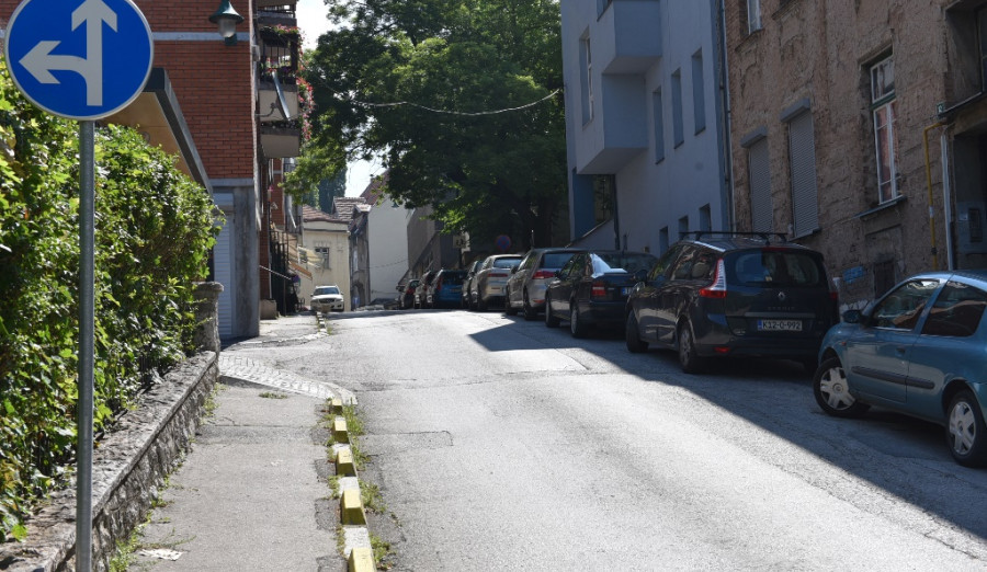 Završeni radovi na sanaciji oštećenja na saobraćajnicama i obnova saobraćajne signalizacije u Centru
