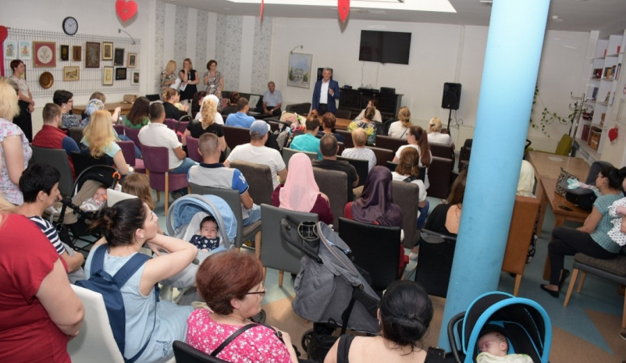 Još 47 porodilja će dobiti novčanu podršku Općine Centar