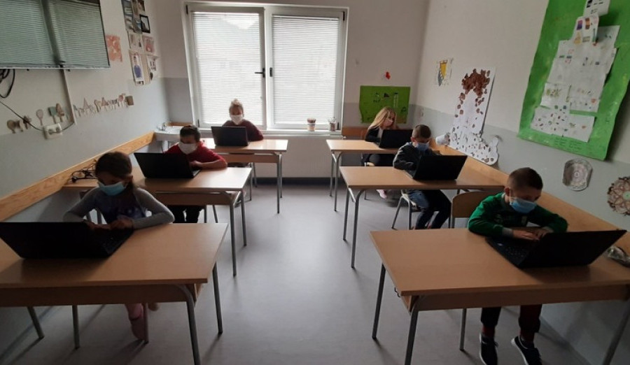Učenici Edukativnog centra Nova Kasaba dobili novoopremljeni kabinet informatike