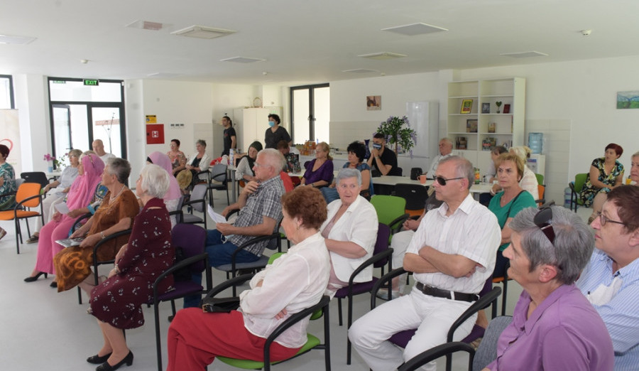 Obustavlja se rad centara za zdravo starenje na području općine Centar