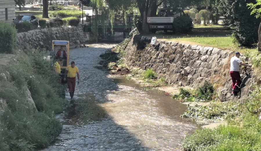 Izvođenje radova na čišćenju korita Koševskog potoka