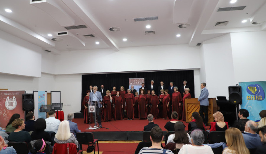 Načelnik Mandić potpisao ugovor sa RKUD „Proleter“