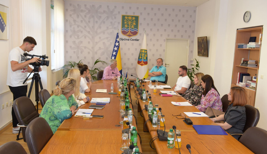 Sastanak načelnika Mandića i ministra Pandurevića