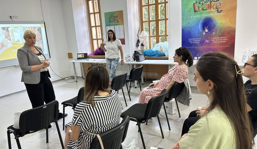 Održana besplatna edukacija „Prvi dani s bebom“