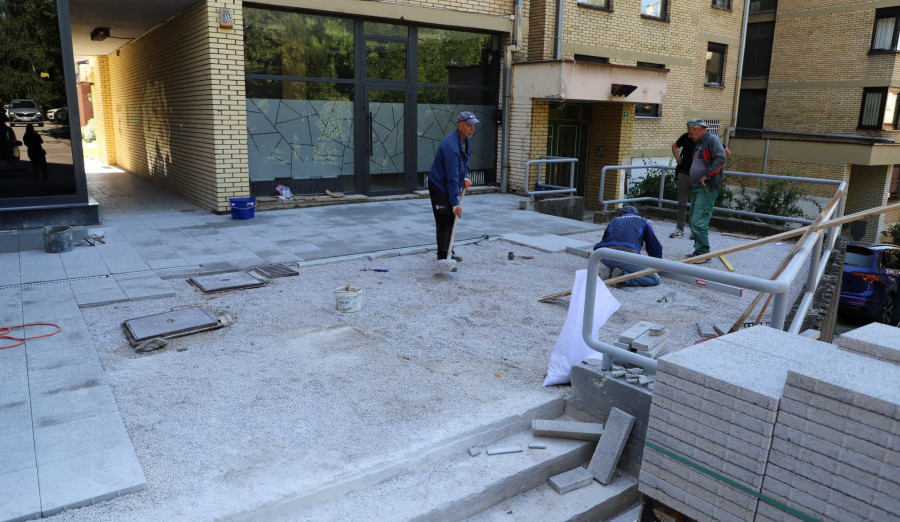 Privode se kraju radovi na sanaciji stepeništa u Ulici Juraja Najtharta