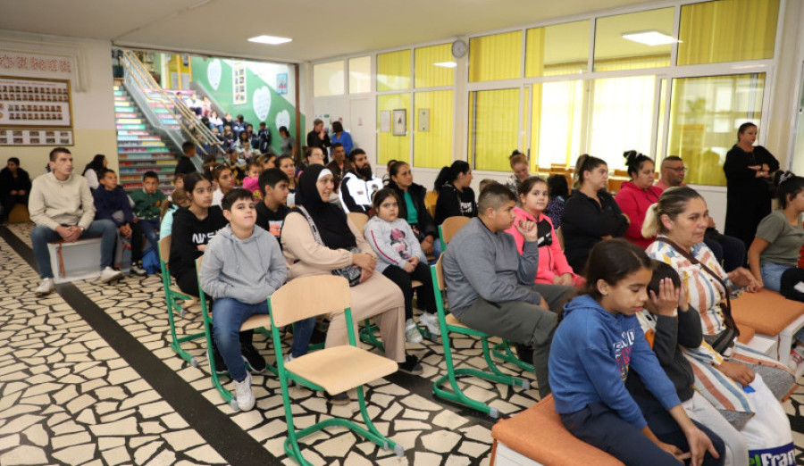 Podrška Općine Centar za romsku djecu koja se redovno školuju