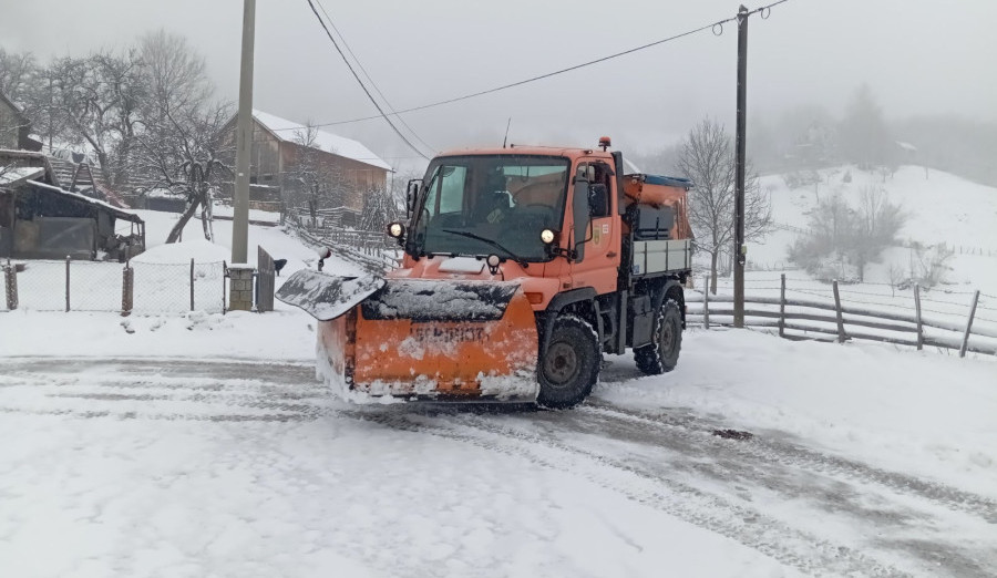 Redovno zimsko održavanje ulica i pješačkih staza