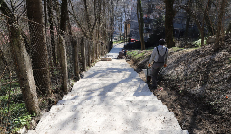 Privode se kraju radovi na sanaciji stepeništa u Prusačkoj ulici